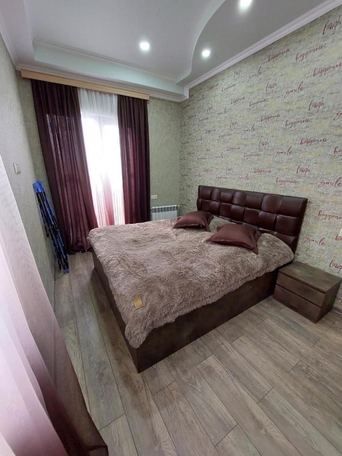 Avto'S Apartment In The Centre Of Koetaisi Buitenkant foto