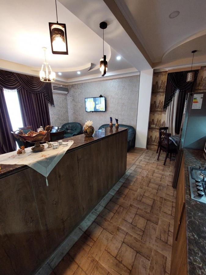 Avto'S Apartment In The Centre Of Koetaisi Buitenkant foto