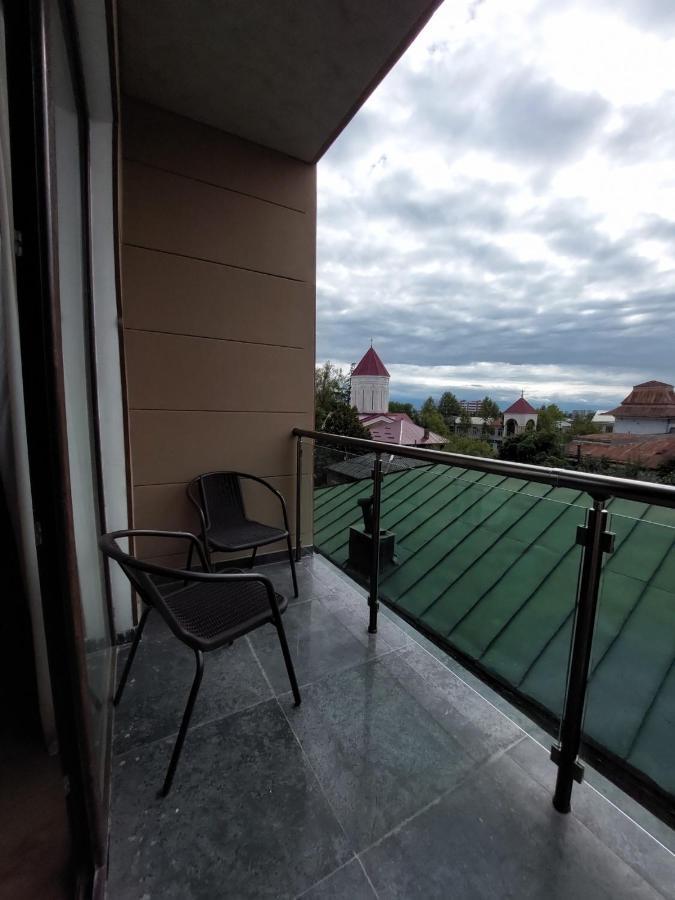 Avto'S Apartment In The Centre Of Koetaisi Buitenkant foto